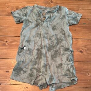Carter's‎ Green Tie-Dye Bodysuit 24 months